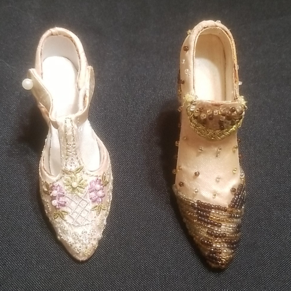 Puttin on the Ritz collectible shoes